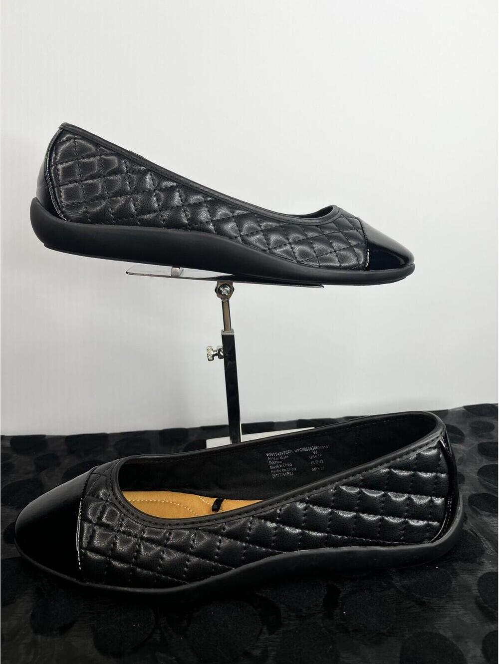 Time and Tru Women’s 10W Black Quilted Ballet Flats Patent Cap Toe Comfort Shoes